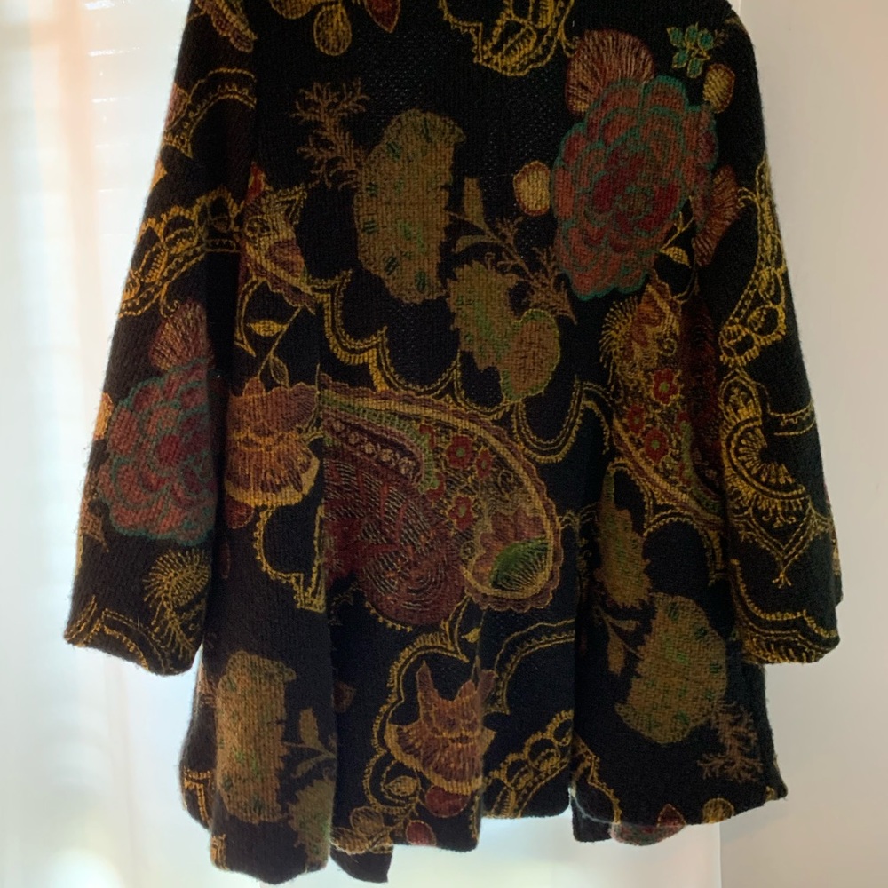 Jacket - Picture 1 of 2